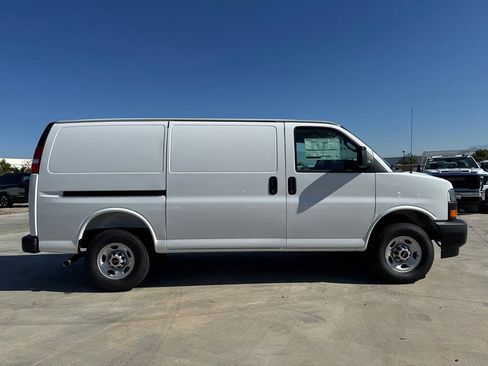 New 2025 GMC Savana 2500 w/ Driver Convenience Package image 7