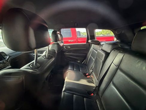 Used 2019 Jeep Grand Cherokee Limited w/ Jeep Active Safety Group AWD/4WD image 9