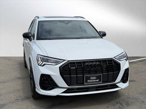 Certified 2025 Audi Q3 2.0T Premium Plus w/ Premium Plus Package image 7