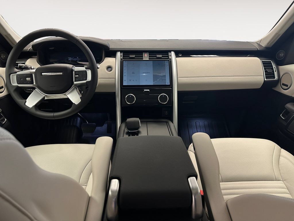 Used 2026 Land Rover Discovery S AWD/4WD image 11