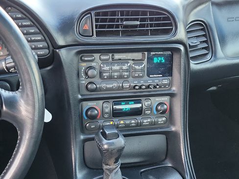 Used 1998 Chevrolet Corvette Coupe w/ Memory Pkg image 12