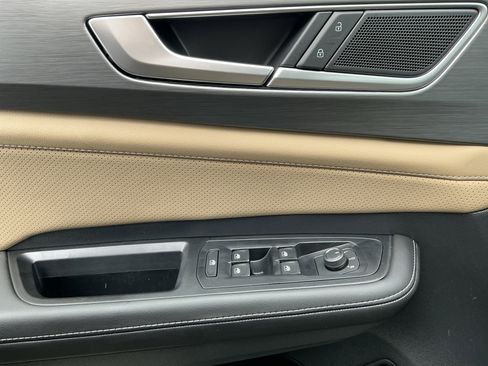 New 2026 Volkswagen Atlas Cross Sport SE FWD image 10