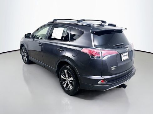 Used 2017 Toyota RAV4 XLE image 5