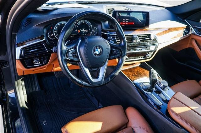 Used 2019 BMW 530i xDrive w/ Convenience Package AWD/4WD image 10