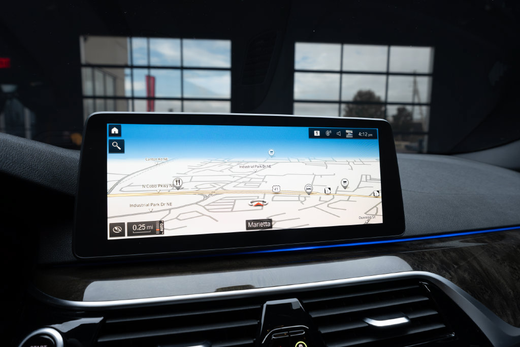 Used 2022 BMW 540i w/ M Sport Package RWD image 31