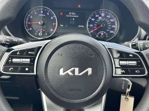 Used 2024 Kia Forte LXS w/ LXS Technology Package FWD image 25