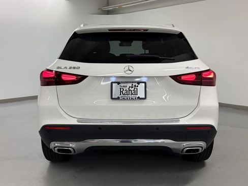 Certified 2025 Mercedes-Benz GLA 250 4MATIC image 6