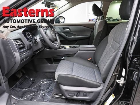 Used 2023 Nissan Rogue SV AWD/4WD image 13