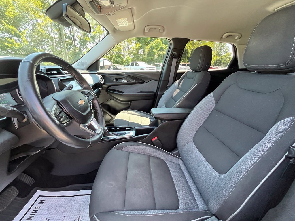 Used 2023 Chevrolet TrailBlazer LT AWD/4WD image 27