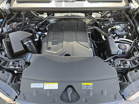 New 2025 Audi Q5 Premium image 31