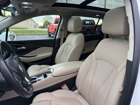 Used 2019 Buick Envision Premium w/ Driver Confidence Package AWD/4WD image 12