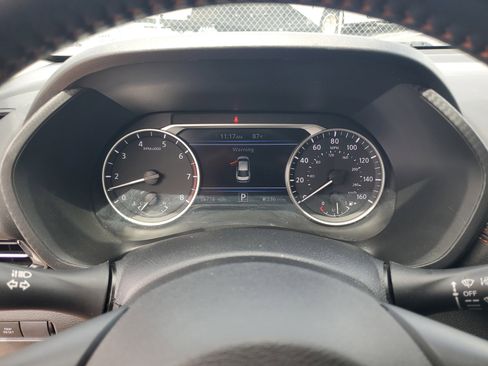 Certified 2024 Nissan Sentra SR FWD image 19