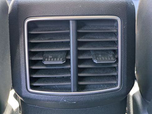 Used 2024 Kia Sportage EX image 28