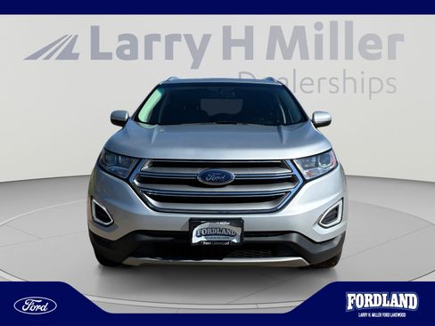 Used 2017 Ford Edge Titanium w/ Technology Package AWD/4WD image 8