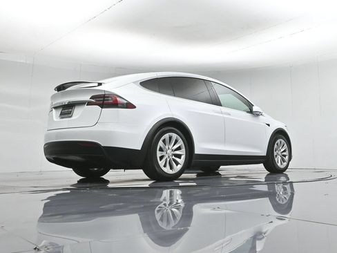 Used 2020 Tesla Model X Long Range AWD/4WD image 40