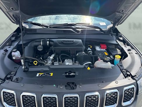 Used 2024 Jeep Compass Latitude AWD/4WD image 25
