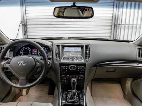 Used 2015 INFINITI Q40 image 17