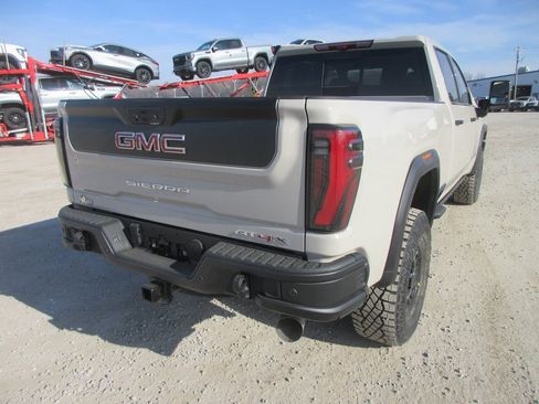 New 2026 GMC Sierra 2500 AT4X image 5