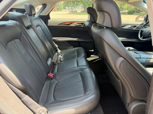 Used 2013 Lincoln MKZ AWD image 18