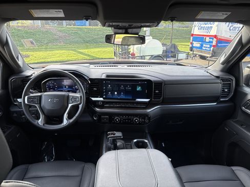 Used 2024 Chevrolet Silverado 1500 RST w/ Convenience Package II AWD/4WD image 19