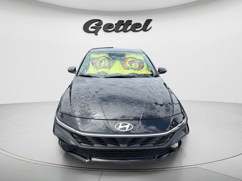 Certified 2025 Hyundai Elantra Sport FWD image 3