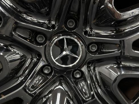 Used 2025 Mercedes-Benz G 580 w/ EQ Technology image 17