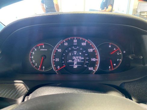 Used 2017 Honda Accord Sport image 21