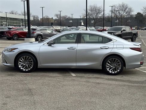 New 2025 Lexus ES 300h w/ Luxury Package image 8