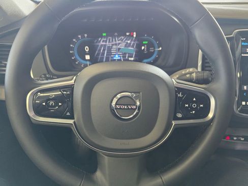 Used 2023 Volvo XC90 T8 Ultimate w/ Lounge Package image 24