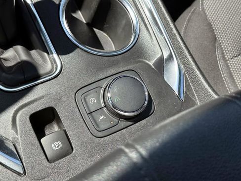 Certified 2023 Chevrolet Traverse LT image 29