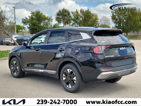 New 2026 Kia Sportage LX image 4