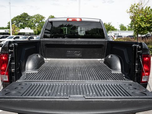 Used 2018 RAM 1500 Express AWD/4WD image 31