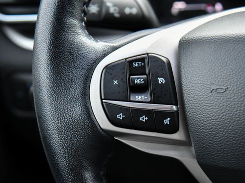 Used 2022 Ford Explorer XLT w/ Equipment Group 202A image 30