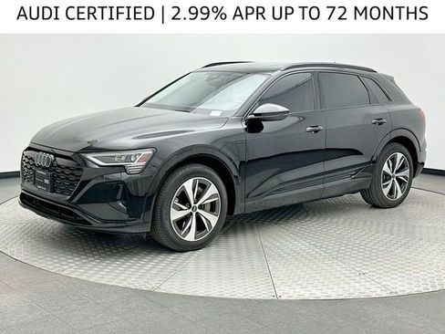 Certified 2024 Audi Q8 e-tron Premium image 1