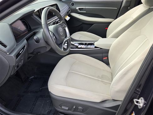 Certified 2023 Hyundai Sonata SEL w/ Convenience Package image 10