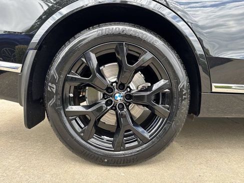 Used 2025 BMW X7 xDrive40i AWD/4WD image 31