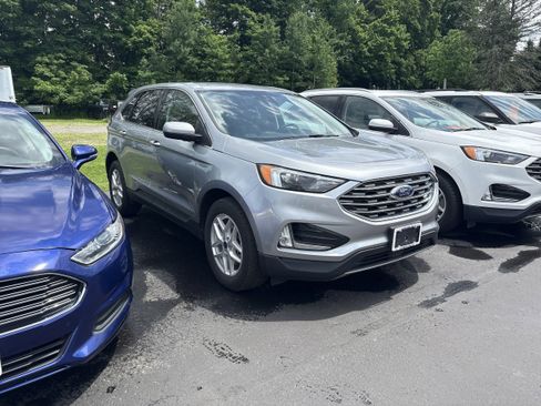 Used 2022 Ford Edge SEL w/ Convenience Package image 2