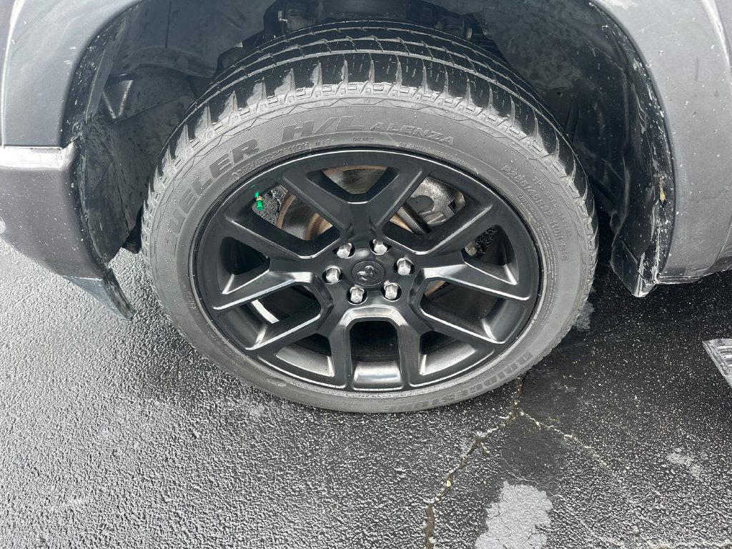 Used 2022 RAM 1500 Laramie AWD/4WD image 11