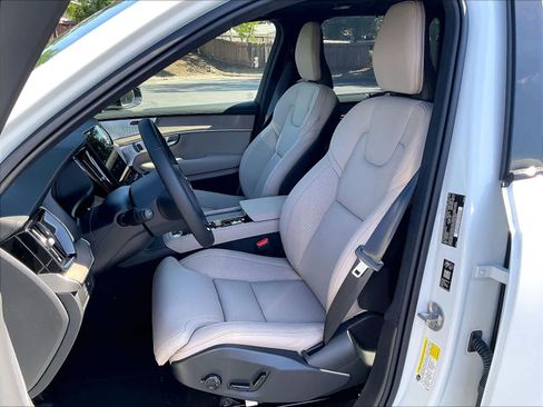 New 2026 Volvo XC90 T8 Ultra w/ Lounge Package image 11