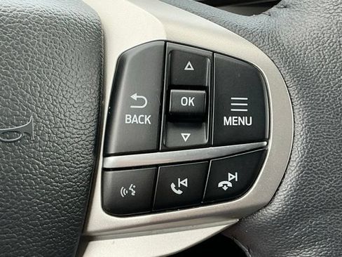 Used 2024 Ford Explorer XLT w/ Equipment Group 202A AWD/4WD image 31