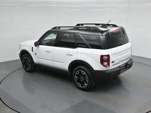 Used 2025 Ford Bronco Sport Outer Banks w/ Outer Banks Tech Package+ AWD/4WD image 44