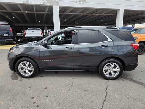 Used 2020 Chevrolet Equinox LT image 3