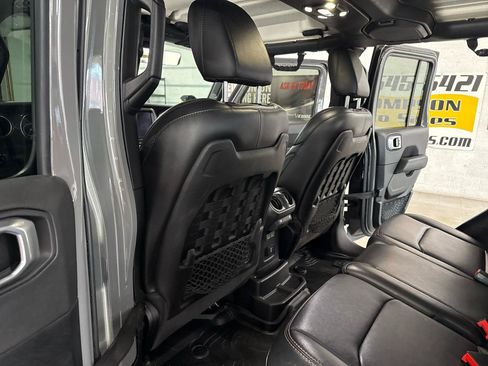 Used 2022 Jeep Wrangler Unlimited Rubicon w/ Xtreme Recon 35" Tire Package AWD/4WD image 36