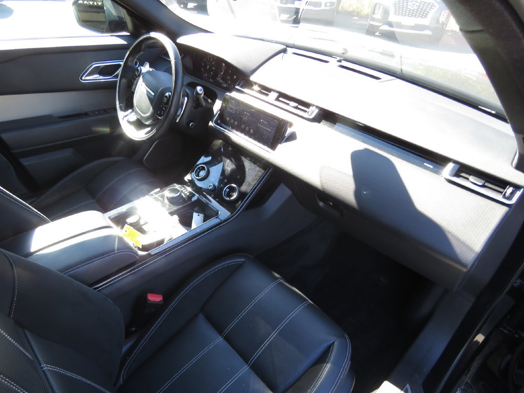 Used 2018 Land Rover Range Rover Velar R-Dynamic SE AWD/4WD image 14