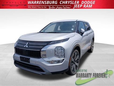 Used 2025 Mitsubishi Outlander SE AWD/4WD image 5