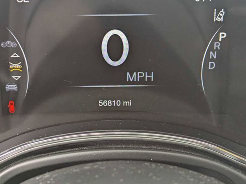 Certified 2022 Jeep Grand Cherokee Limited w/ Tech Group image 16