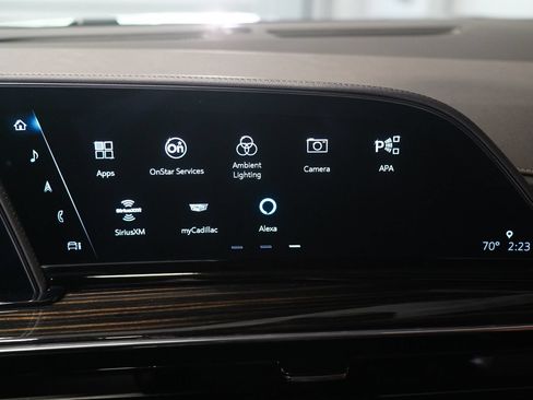 Used 2022 Cadillac Escalade Premium Luxury AWD/4WD image 23