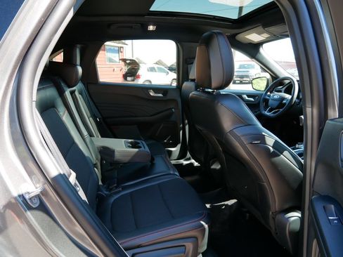 Used 2025 Ford Escape ST-Line w/ Tech Pack #1 AWD/4WD image 9