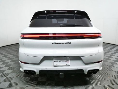 Used 2025 Porsche Cayenne GTS AWD/4WD image 35