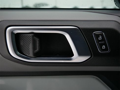 Certified 2023 Ford Bronco Base image 15